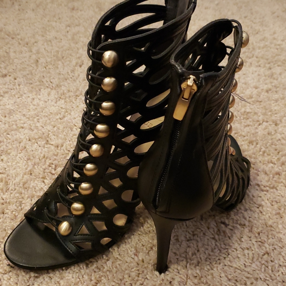 Guess heels